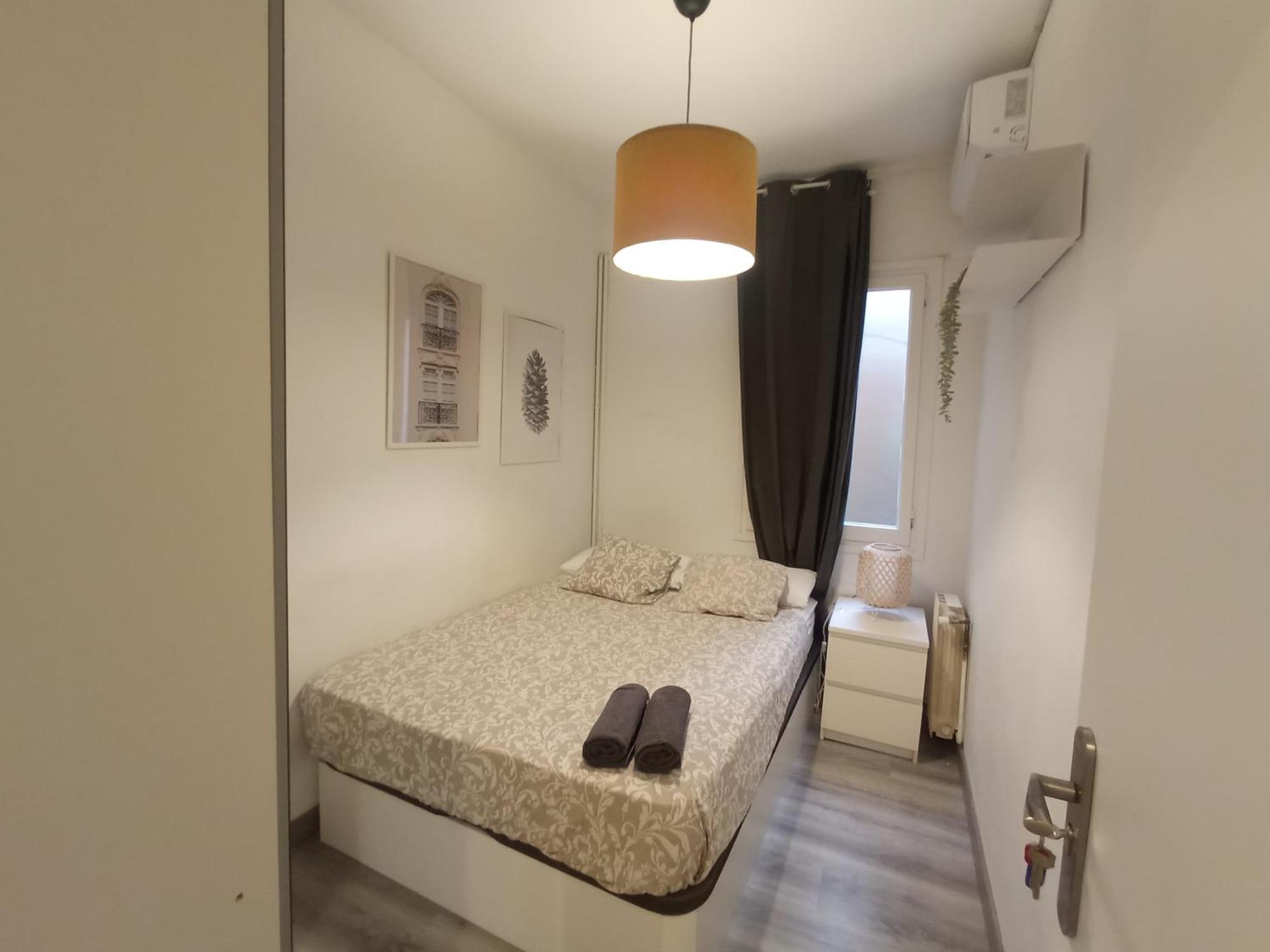 Private Rooms On Tamarit Street Barcelona Buitenkant foto