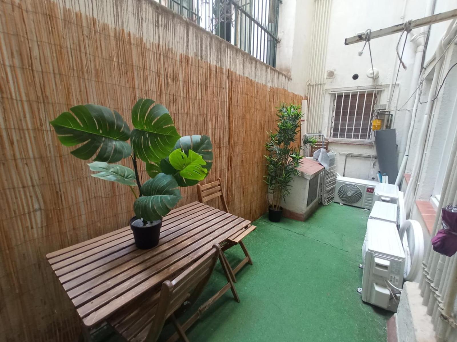 Private Rooms On Tamarit Street Barcelona Buitenkant foto