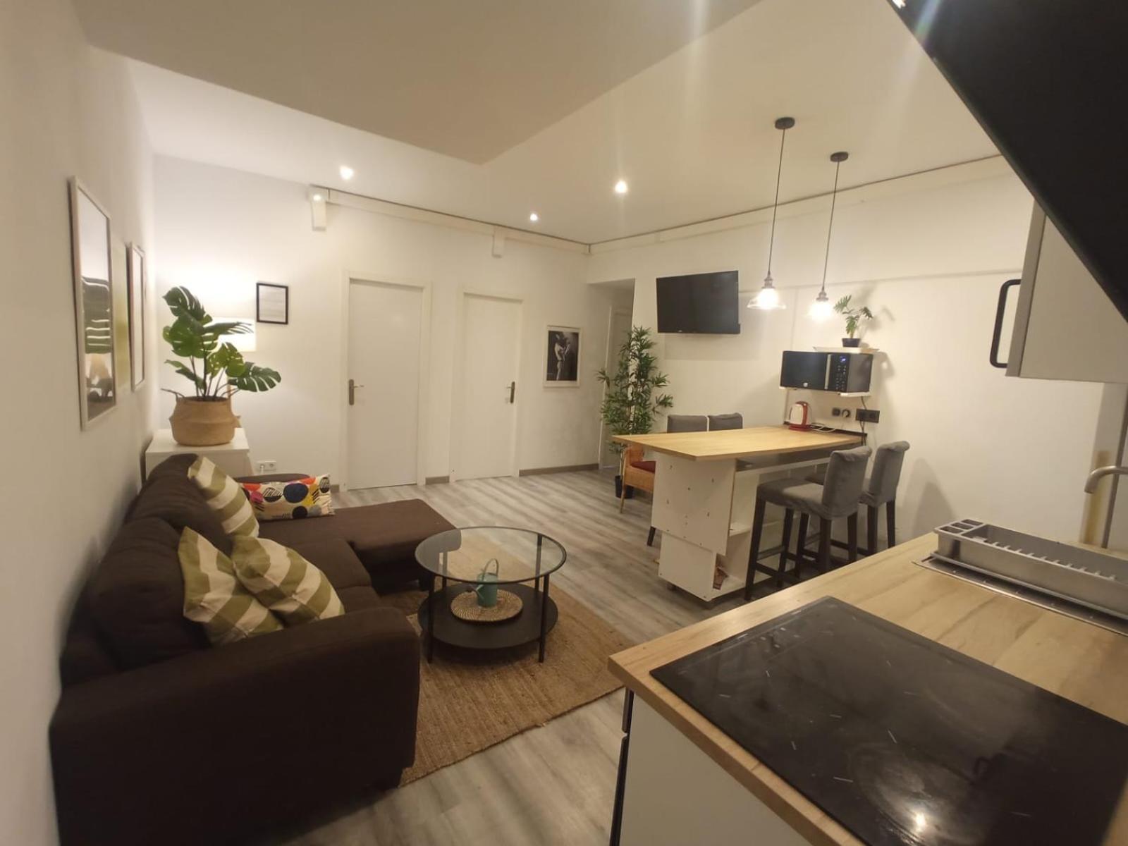 Private Rooms On Tamarit Street Barcelona Buitenkant foto