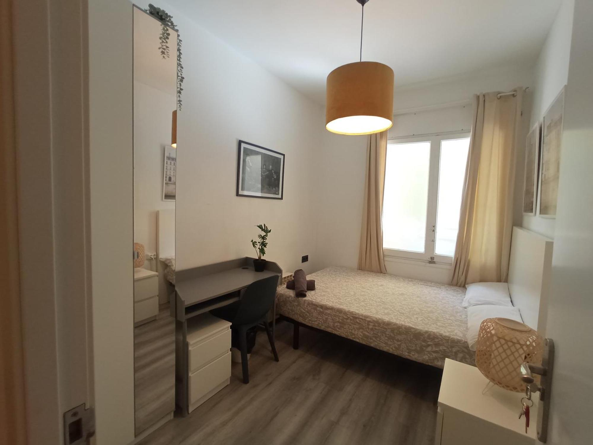 Private Rooms On Tamarit Street Barcelona Buitenkant foto